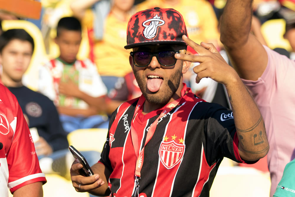 Necaxa y Morelia no pasaron del empate y rezan por un boleto de Liguilla.