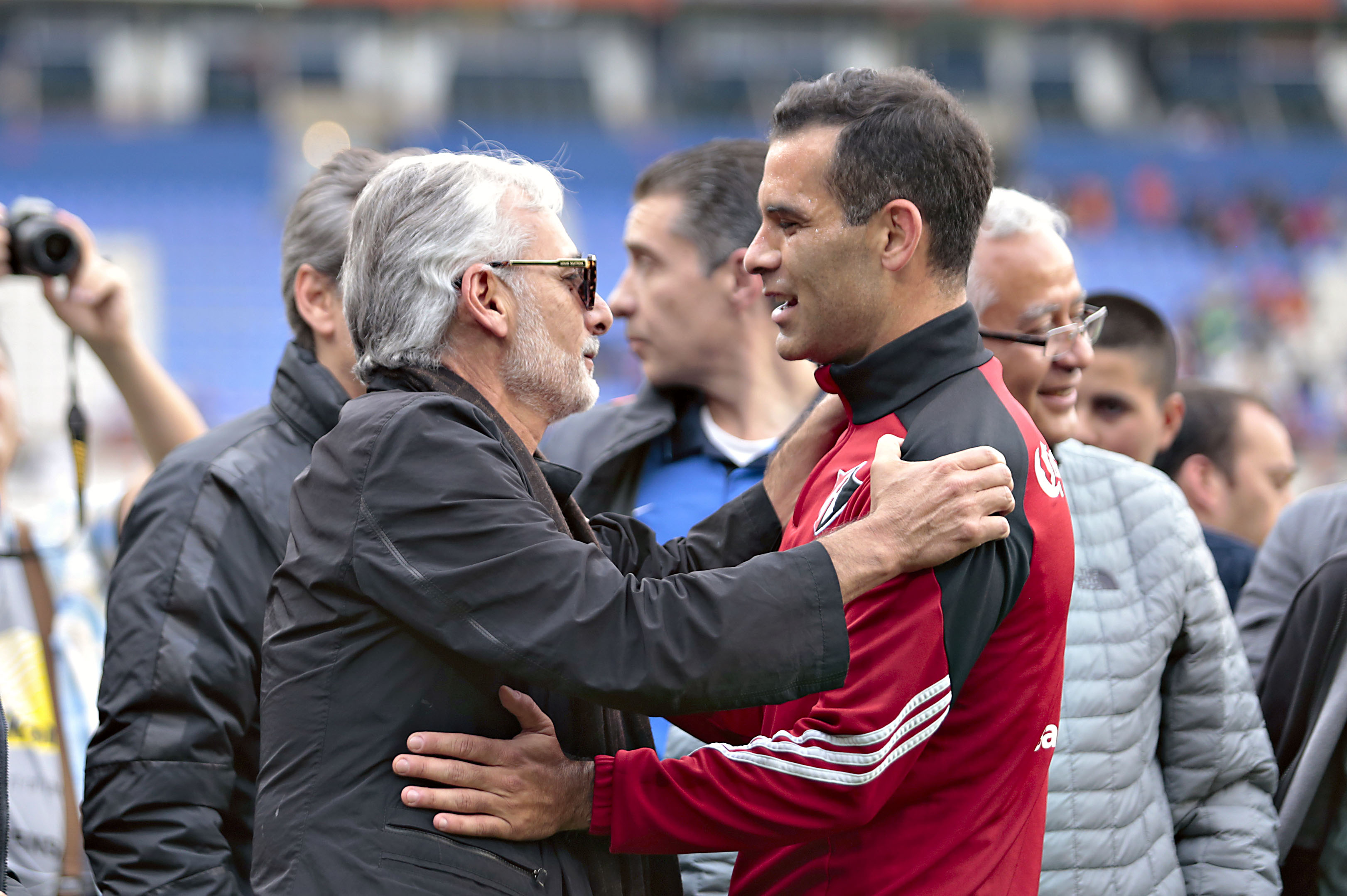 Tuzos sorprendió a Rafa Márquez con palco en su honor
