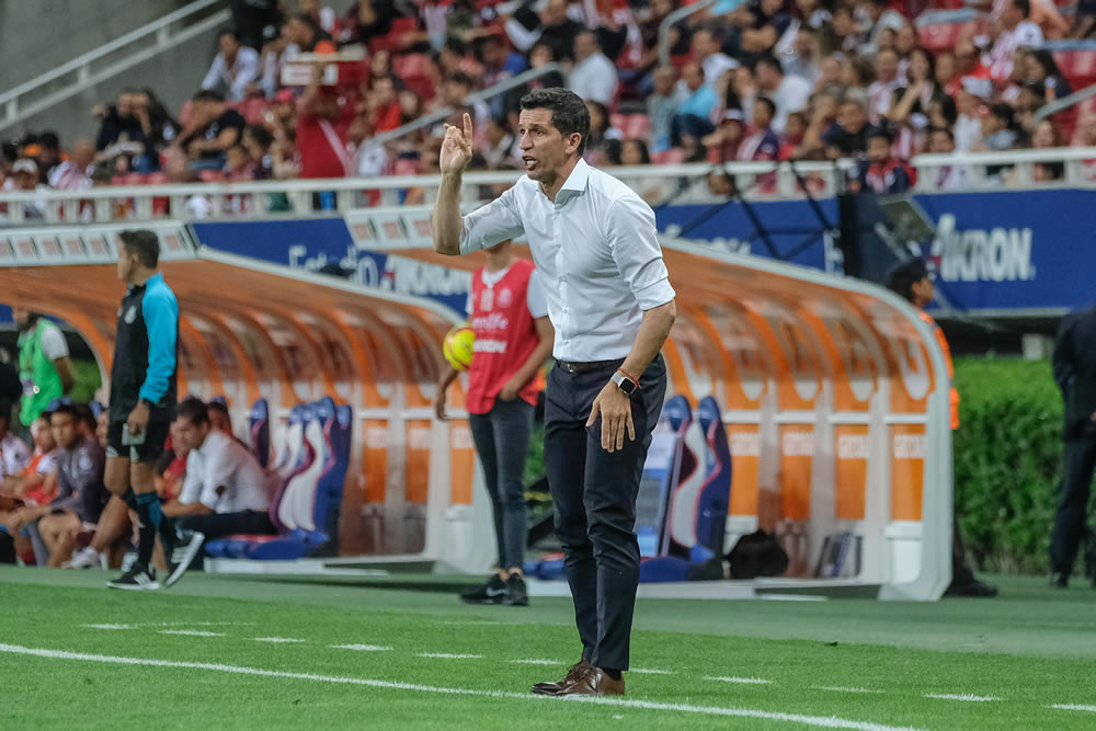 Chivas falló dos penales y se fue del Clausura 2018 sin pena ni gloria.