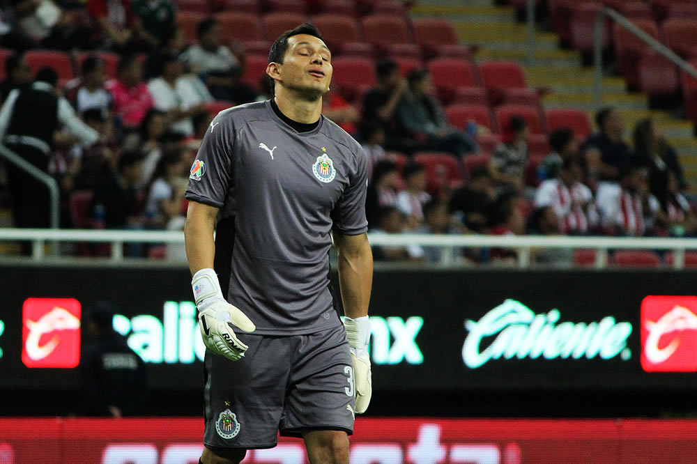 Chivas falló dos penales y se fue del Clausura 2018 sin pena ni gloria.