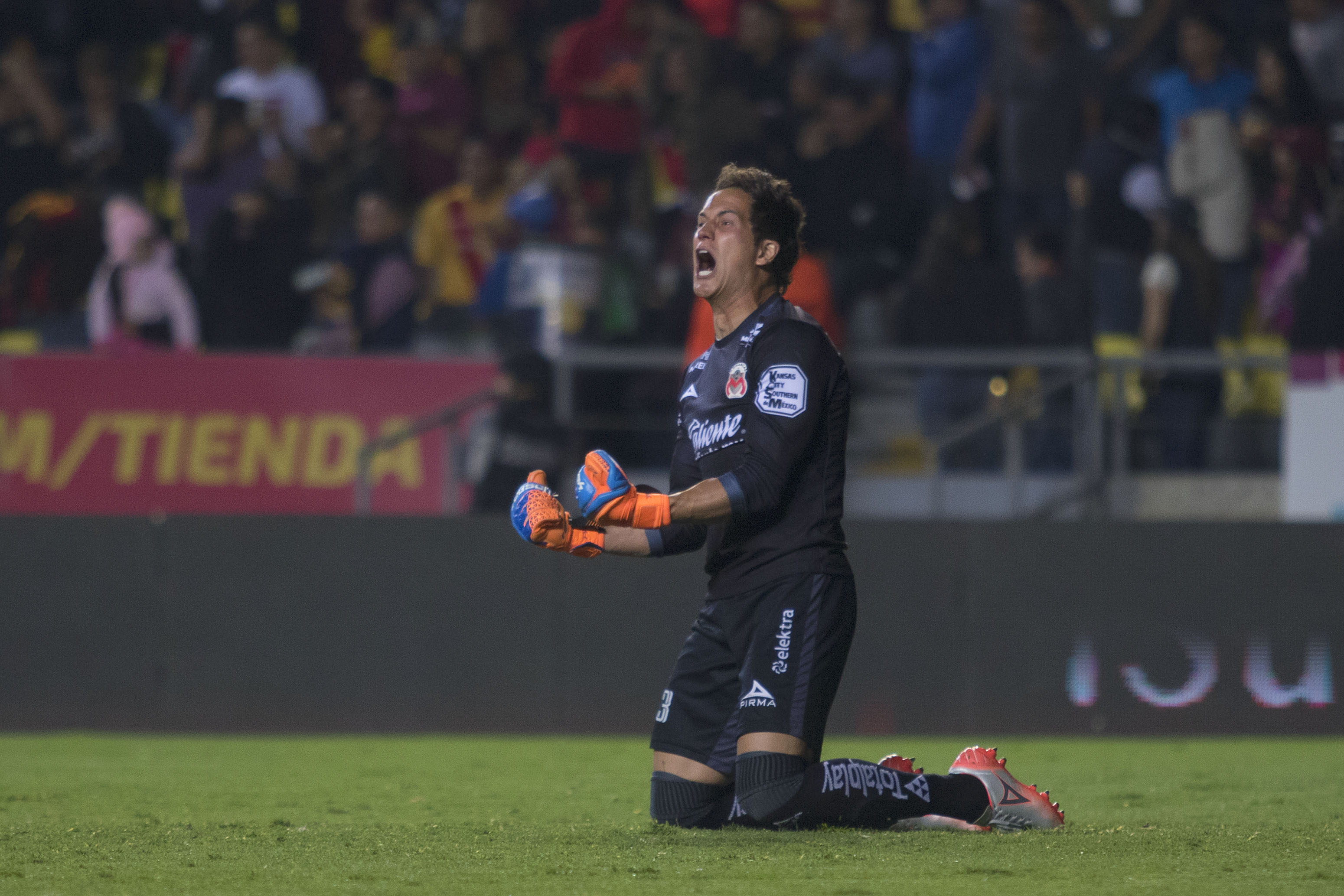 La Monarquía y el Toluca ofrecieron una Ida infernal en el Estadio Morelos.