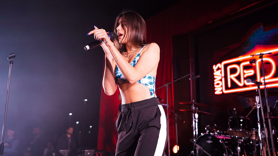 Dua Lipa, el lado más bello de la Final de la Champions