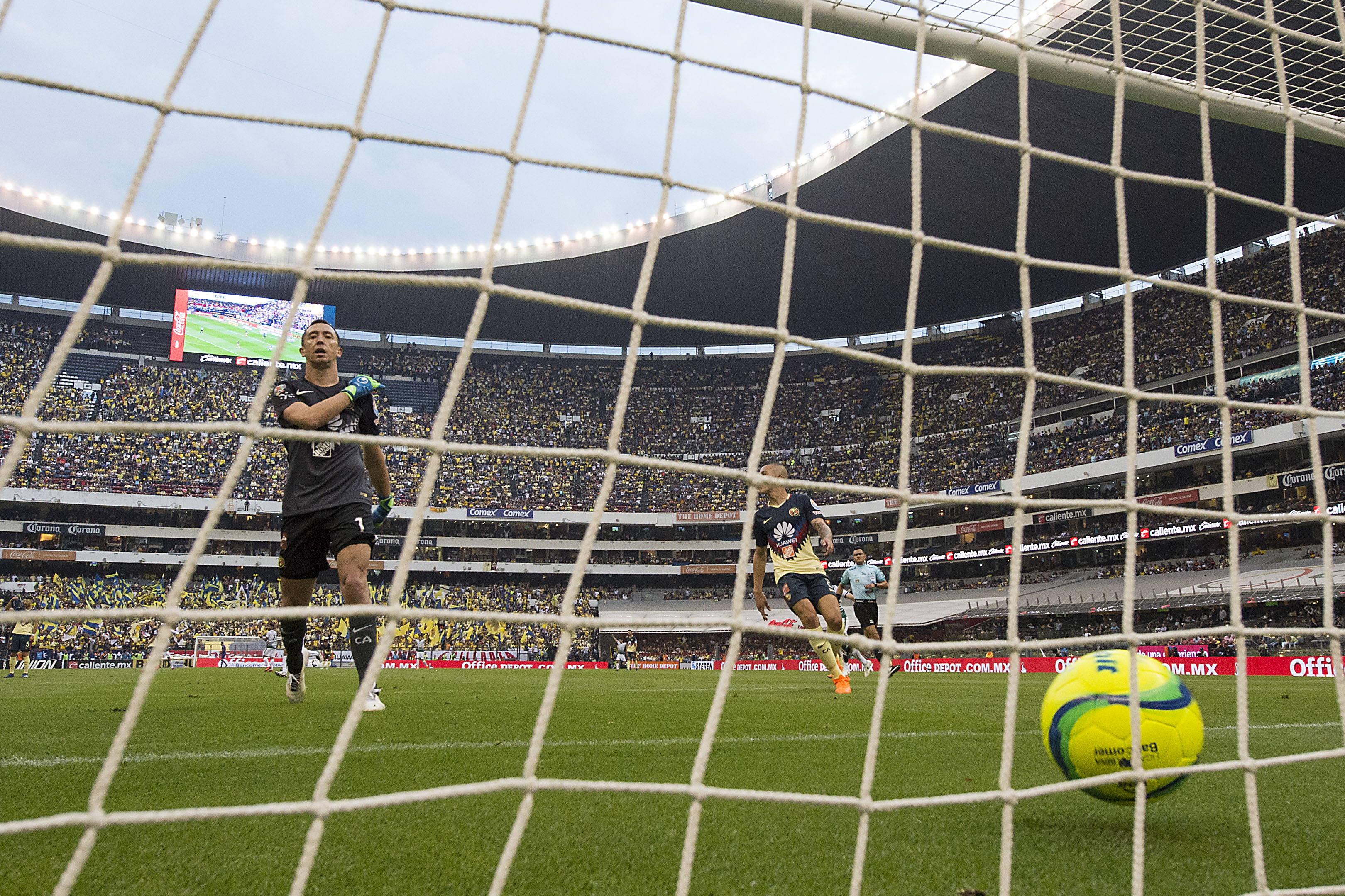 Las mejores postales del duelo de Vuelta entre América y Santos