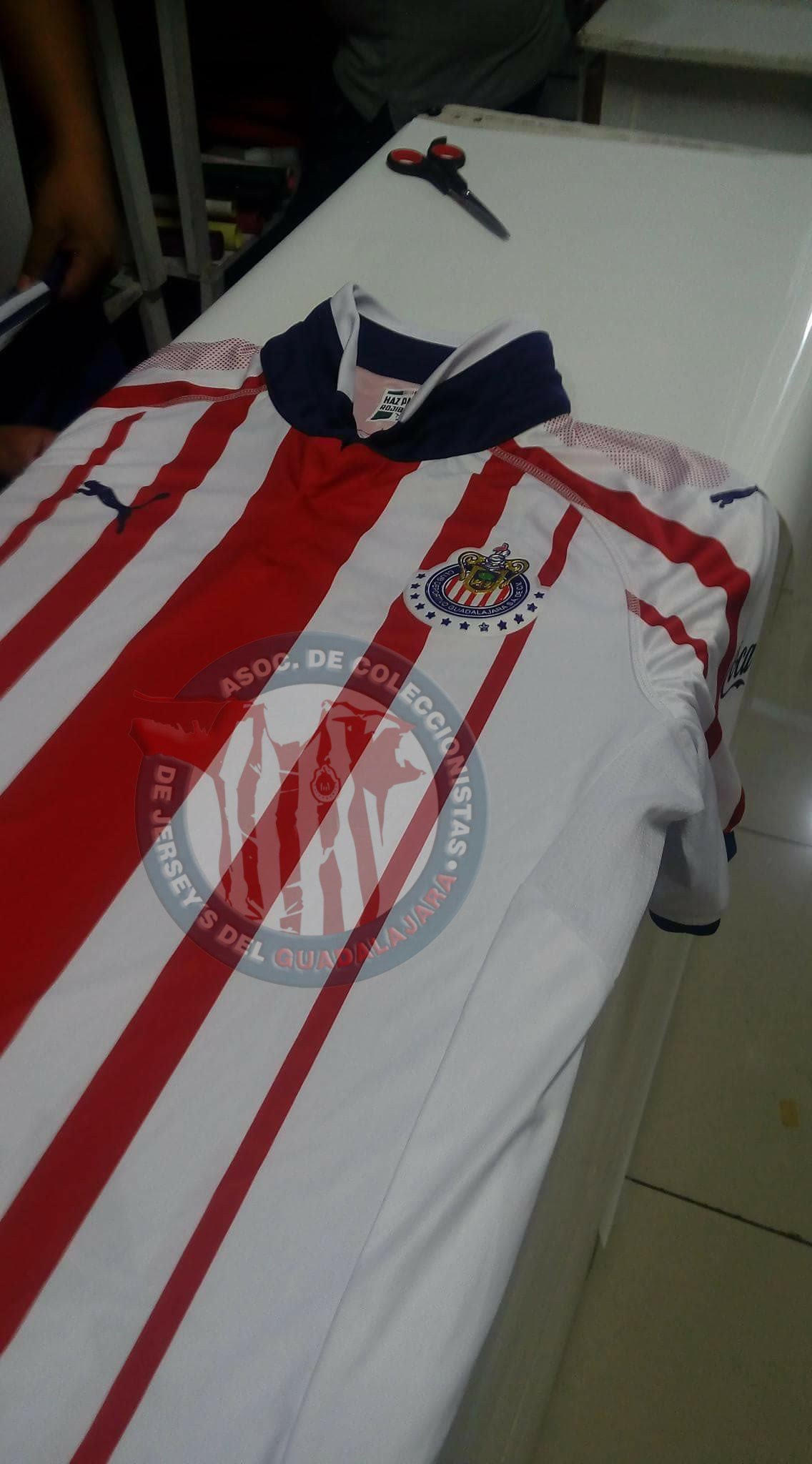 Filtran en redes posibles playeras de Chivas