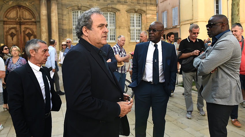 Platini fue suspendido por la FIFA hasta octubre de 2019.