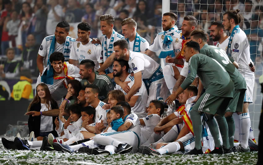 Real Madrid festejó con miles de aficionados la 13ra Champions League.