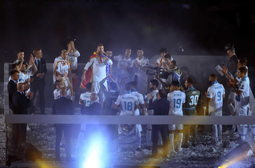 Real Madrid festejó con miles de aficionados la 13ra Champions League.
