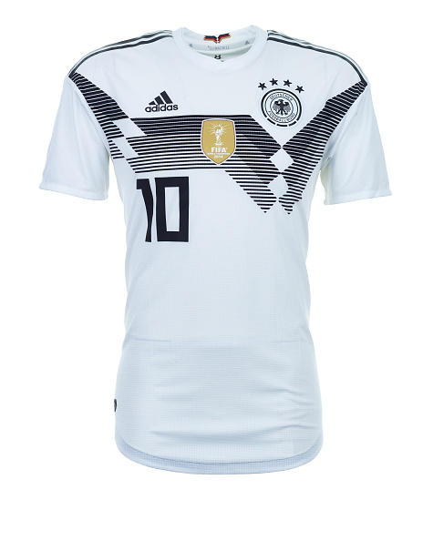 La camiseta de las 32 selecciones que participarán en Rusia 2018 (ALEMANIA)