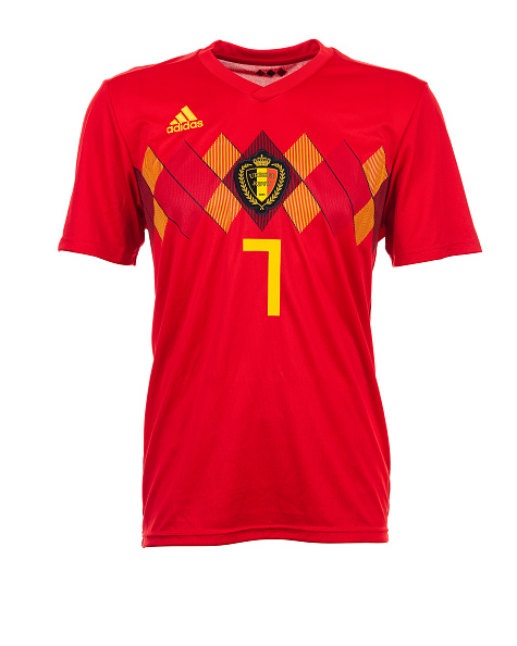 La camiseta de las 32 selecciones que participarán en Rusia 2018 (BÉLGICA)