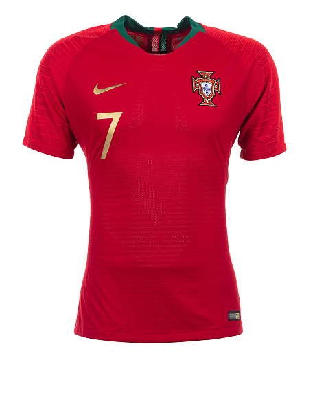 La camiseta de las 32 selecciones que participarán en Rusia 2018 (PORTUGAL)
