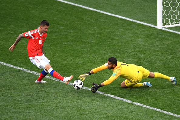 Fiesta en Rusia tras su debut mundialista
