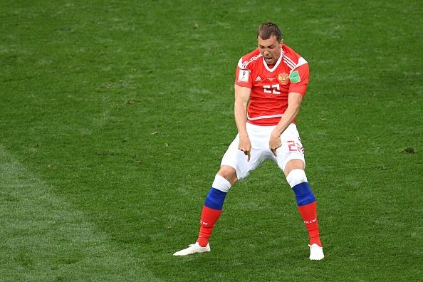 Fiesta en Rusia tras su debut mundialista