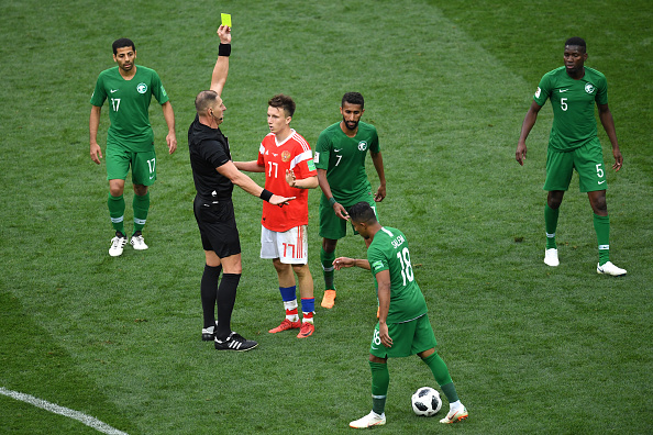 Fiesta en Rusia tras su debut mundialista