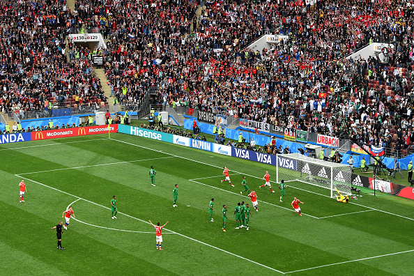 Fiesta en Rusia tras su debut mundialista