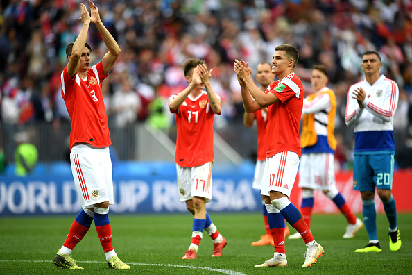Fiesta en Rusia tras su debut mundialista