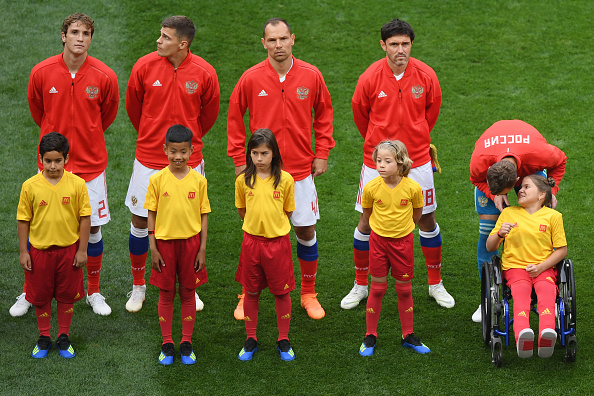 Fiesta en Rusia tras su debut mundialista