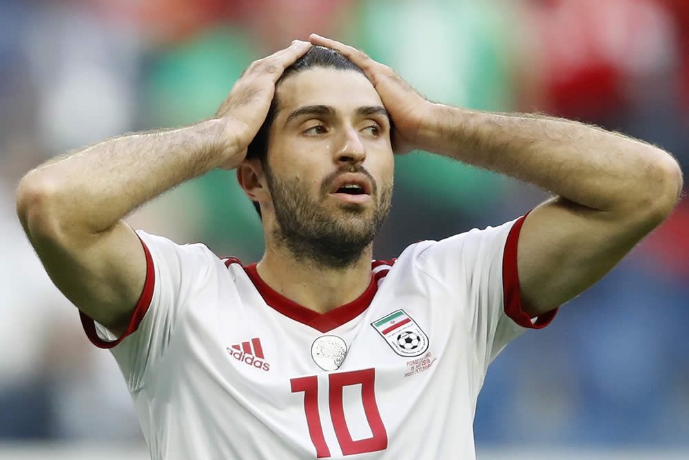 Autogol de Marruecos le da la victoria a Irán