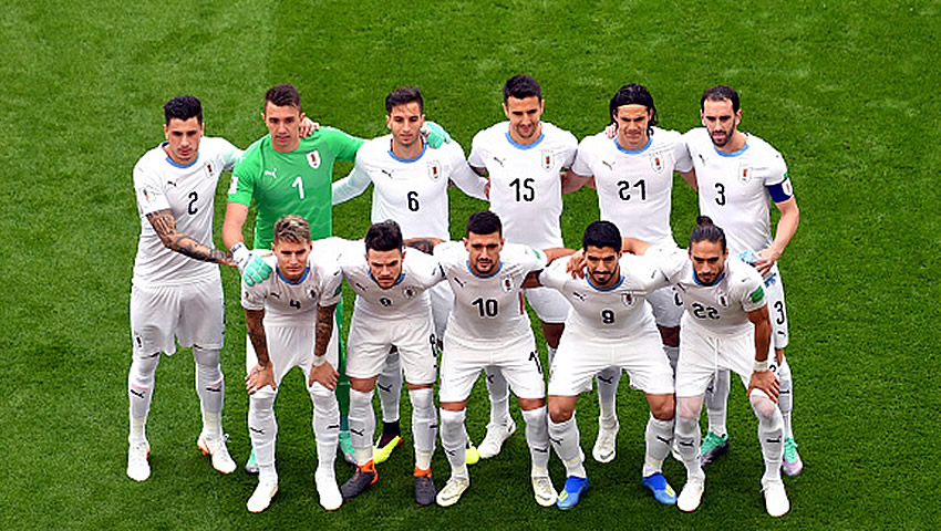 Suarez y Cavani se enfrentan a Egipto, Salah inicia en la banca