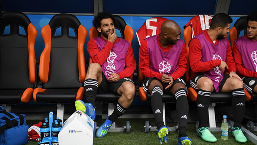 Suarez y Cavani se enfrentan a Egipto, Salah inicia en la banca