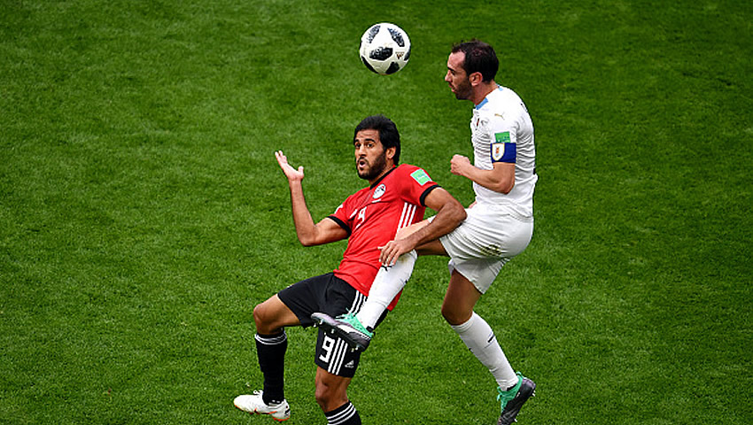 Suarez y Cavani se enfrentan a Egipto, Salah inicia en la banca