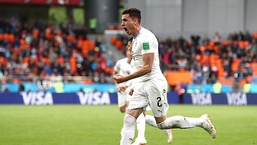 Suarez y Cavani se enfrentan a Egipto, Salah inicia en la banca