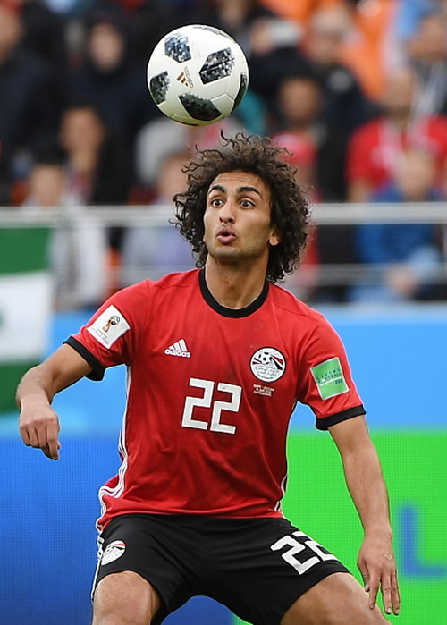 Suarez y Cavani se enfrentan a Egipto, Salah inicia en la banca