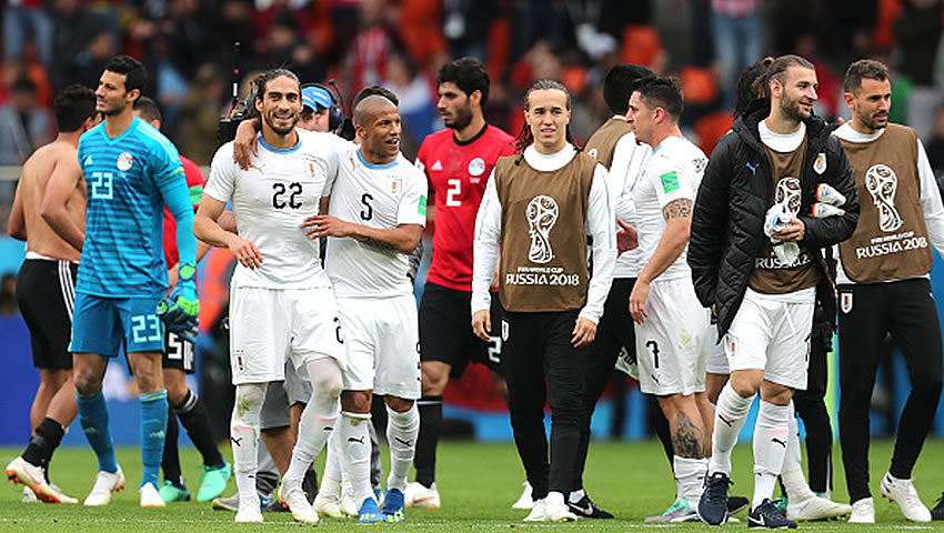 Uruguay derrota a Egipto en su presentación mundialista
