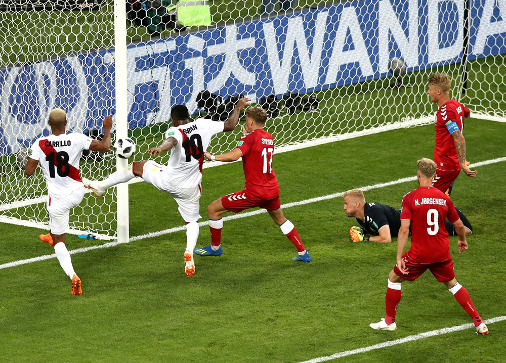Perú vs Dinamarca