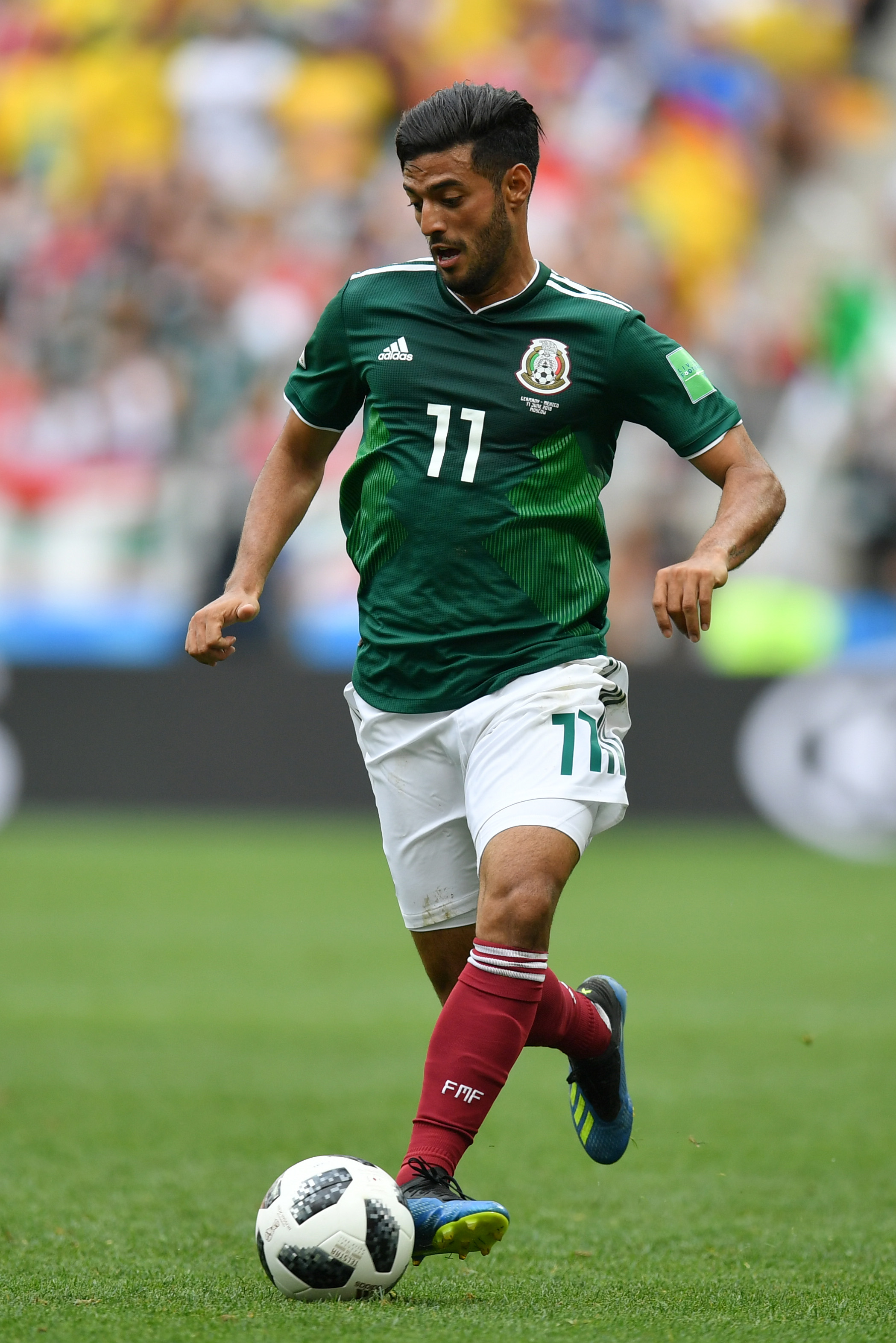 Fiesta Tricolor en las tribunas del Estadio Olímpico Luzhnikí 
