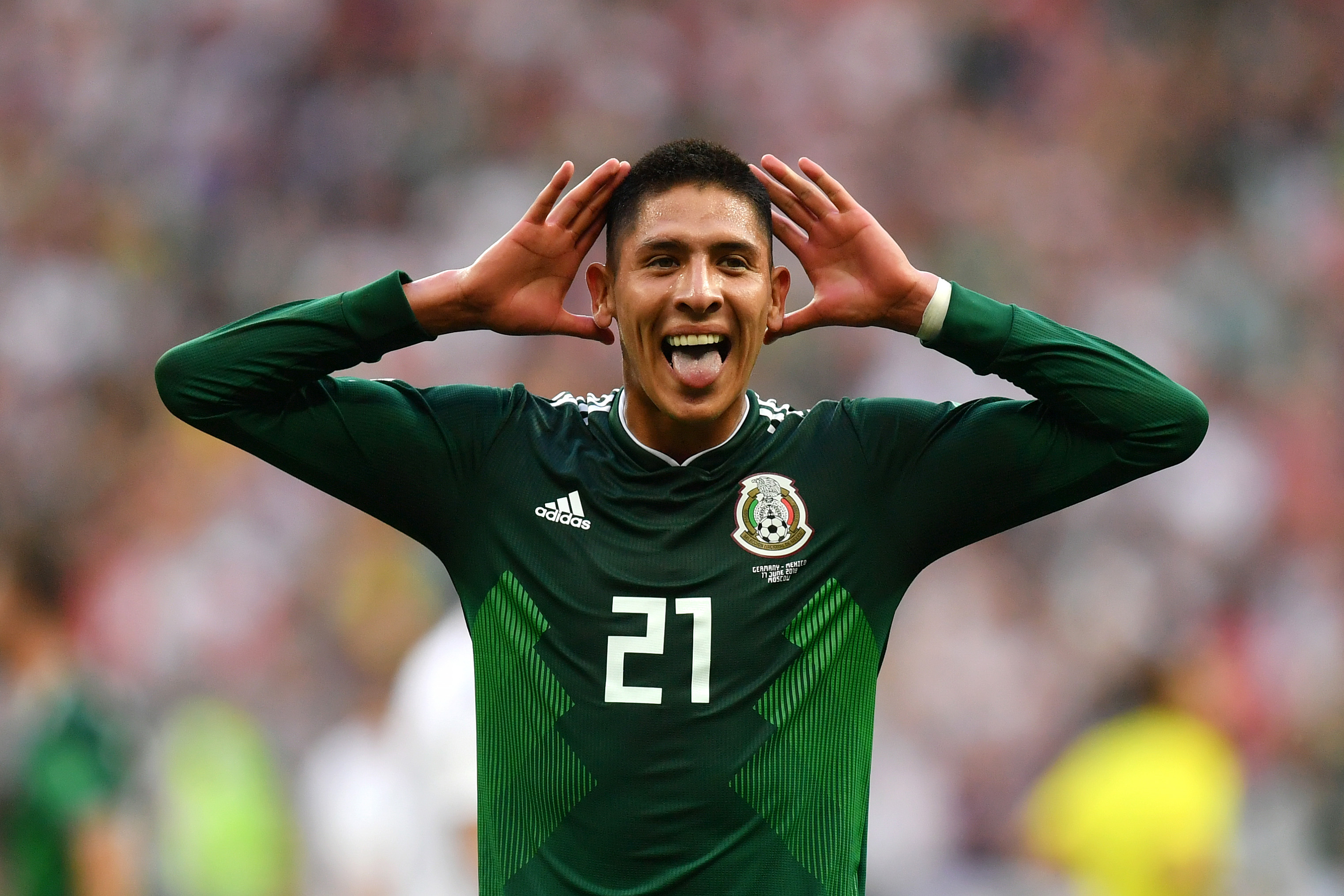 Fiesta Tricolor en las tribunas del Estadio Olímpico Luzhnikí 