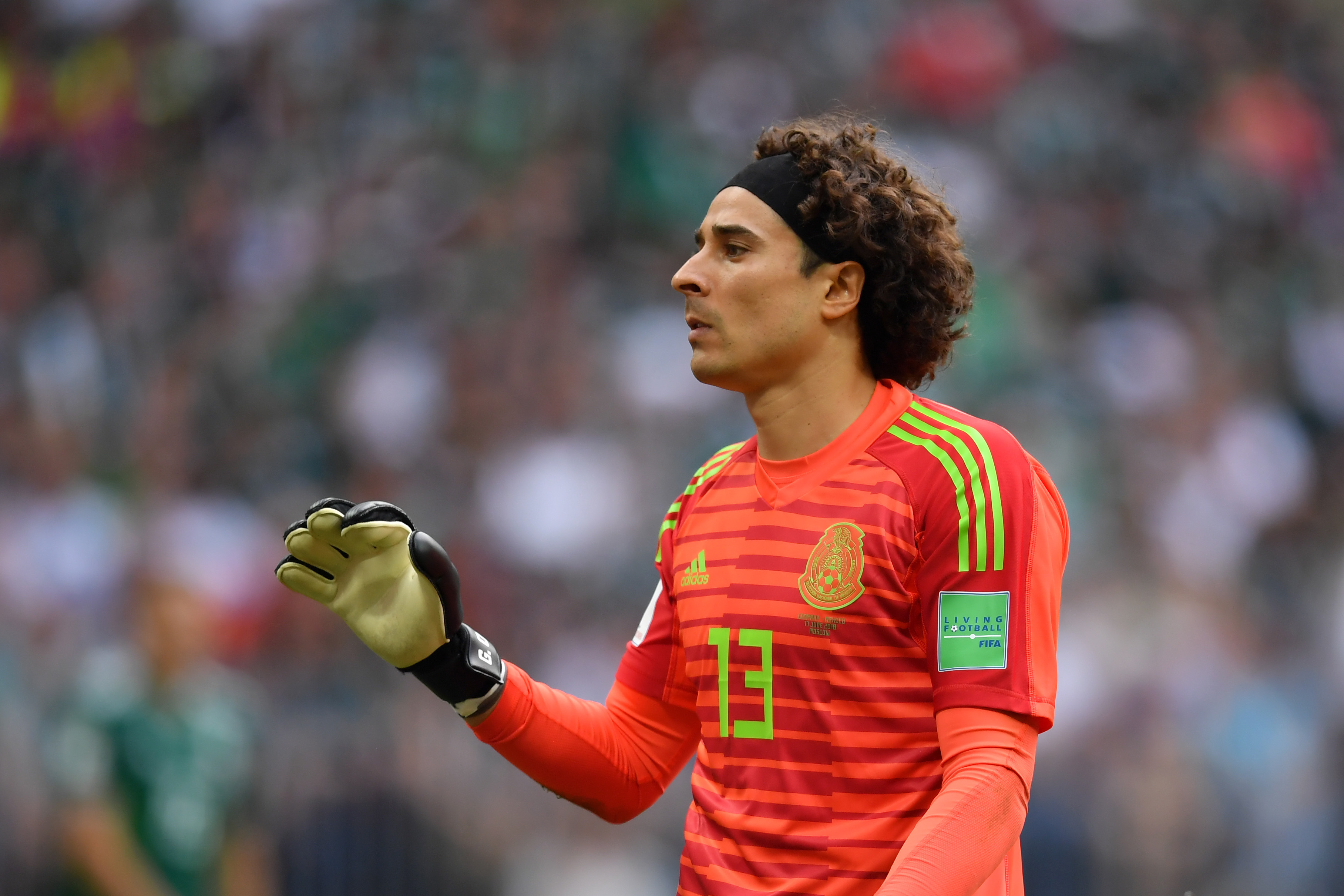 Fiesta Tricolor en las tribunas del Estadio Olímpico Luzhnikí 