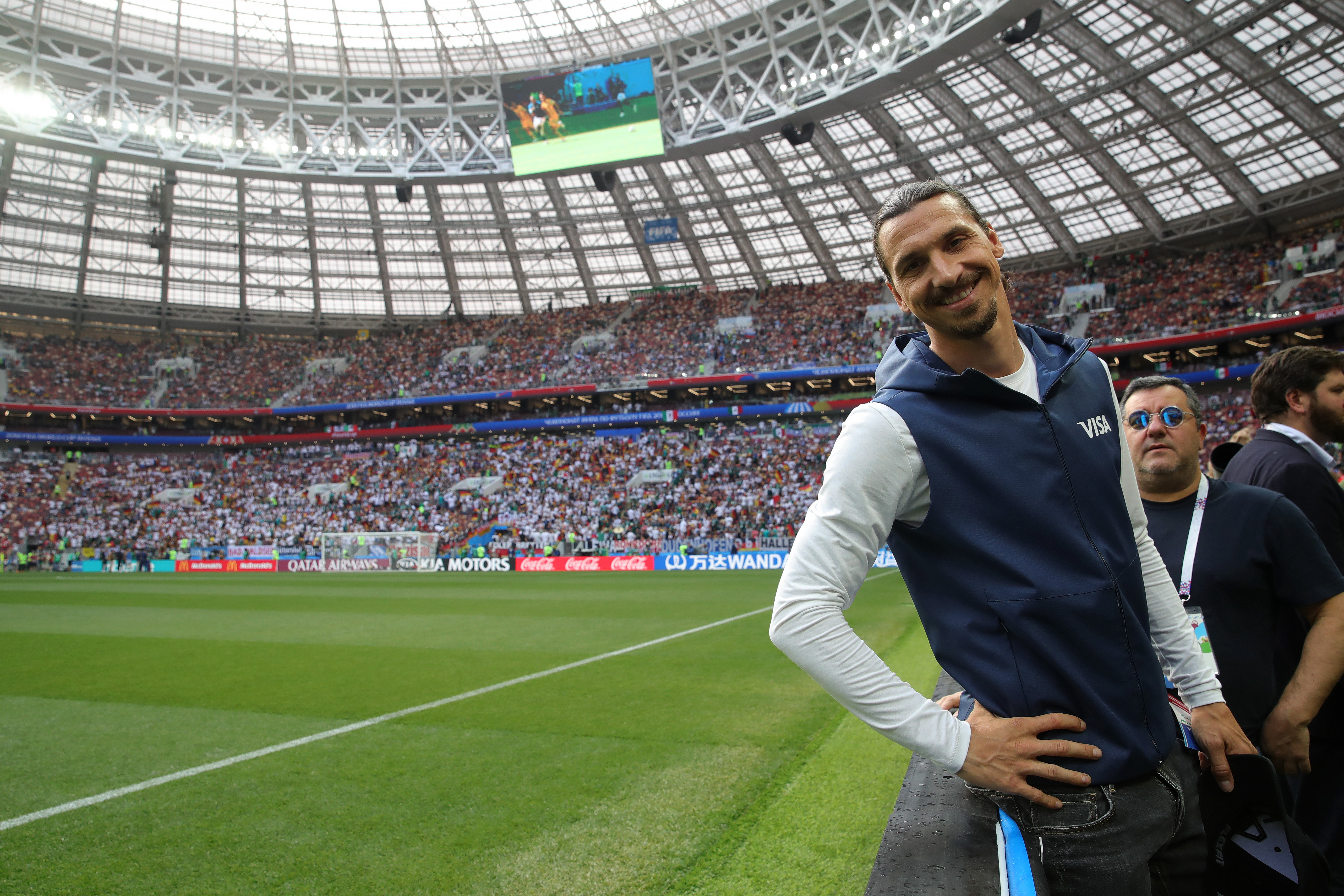 Fiesta Tricolor en las tribunas del Estadio Olímpico Luzhnikí 