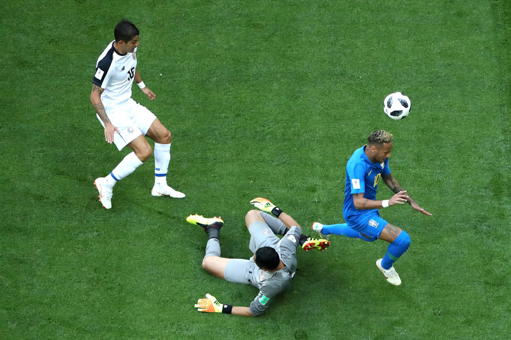 Brasil obligado a ganar frente a Costa Rica