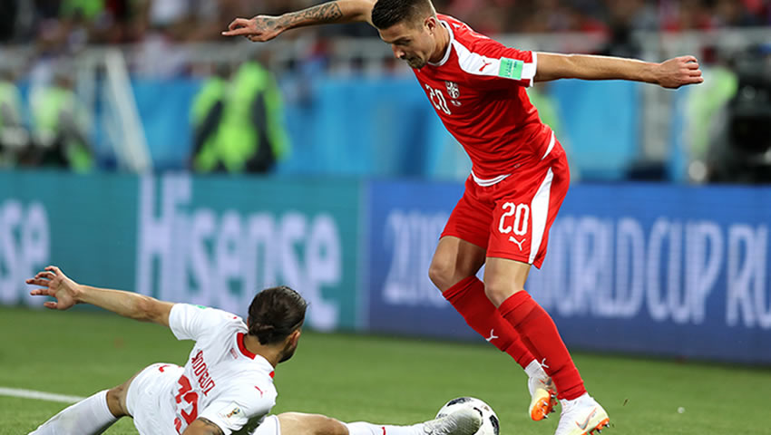 Suiza da la sorpresa y le gana por la mínima a Serbia