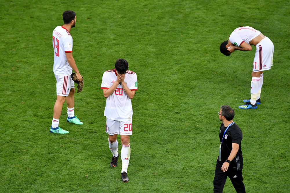 Irán dejó vivir a Portugal, que pasa a octavos