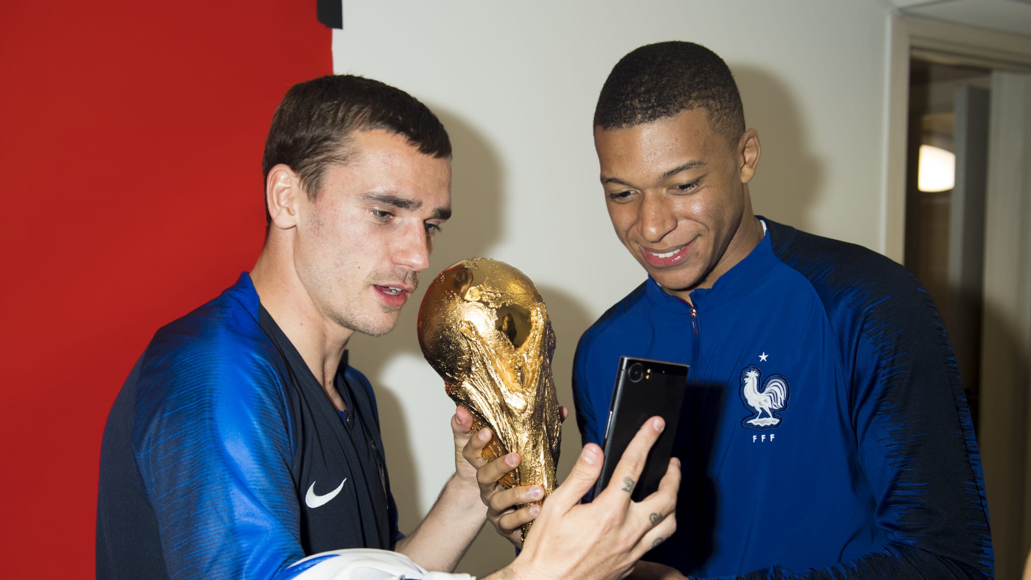 La sesión oficial de fotos FIFA con Francia y la Copa del Mundo 2018