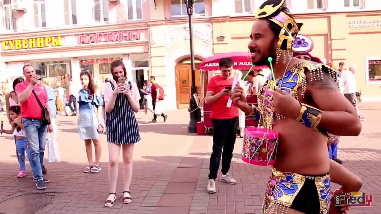 Aztecas Cantando Reggaeton en Rusia Ft. Werevertumorro y Lapizito