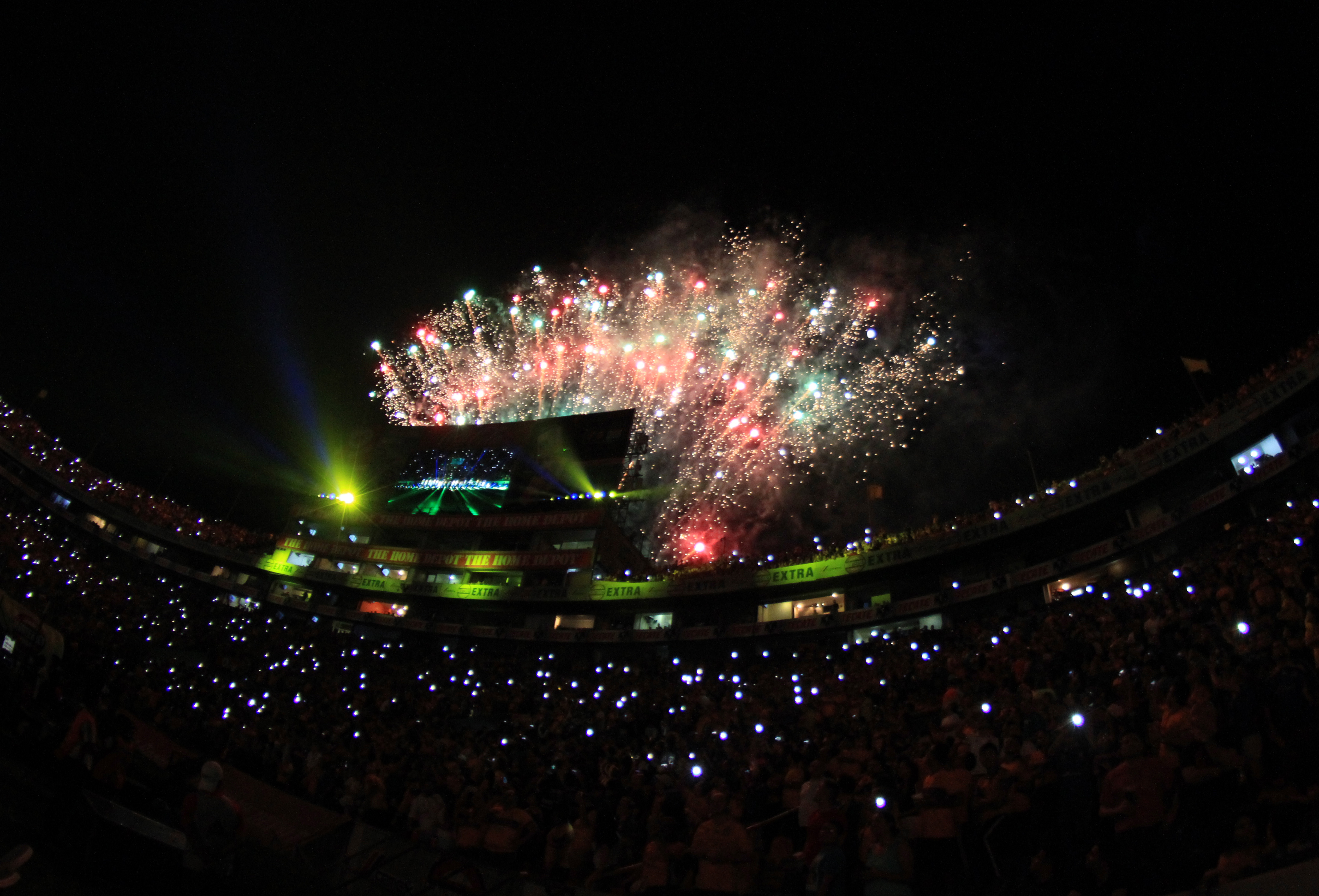 Con goles de Zelarayán y Gignac, los Tigres debutaron con triunfo ante León