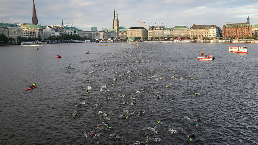 Las algas tóxicas proliferaron por el fuerte calor.