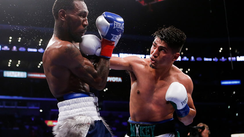 Miker García mejoró su marca invicta a 39-0, 30 por nocaut.