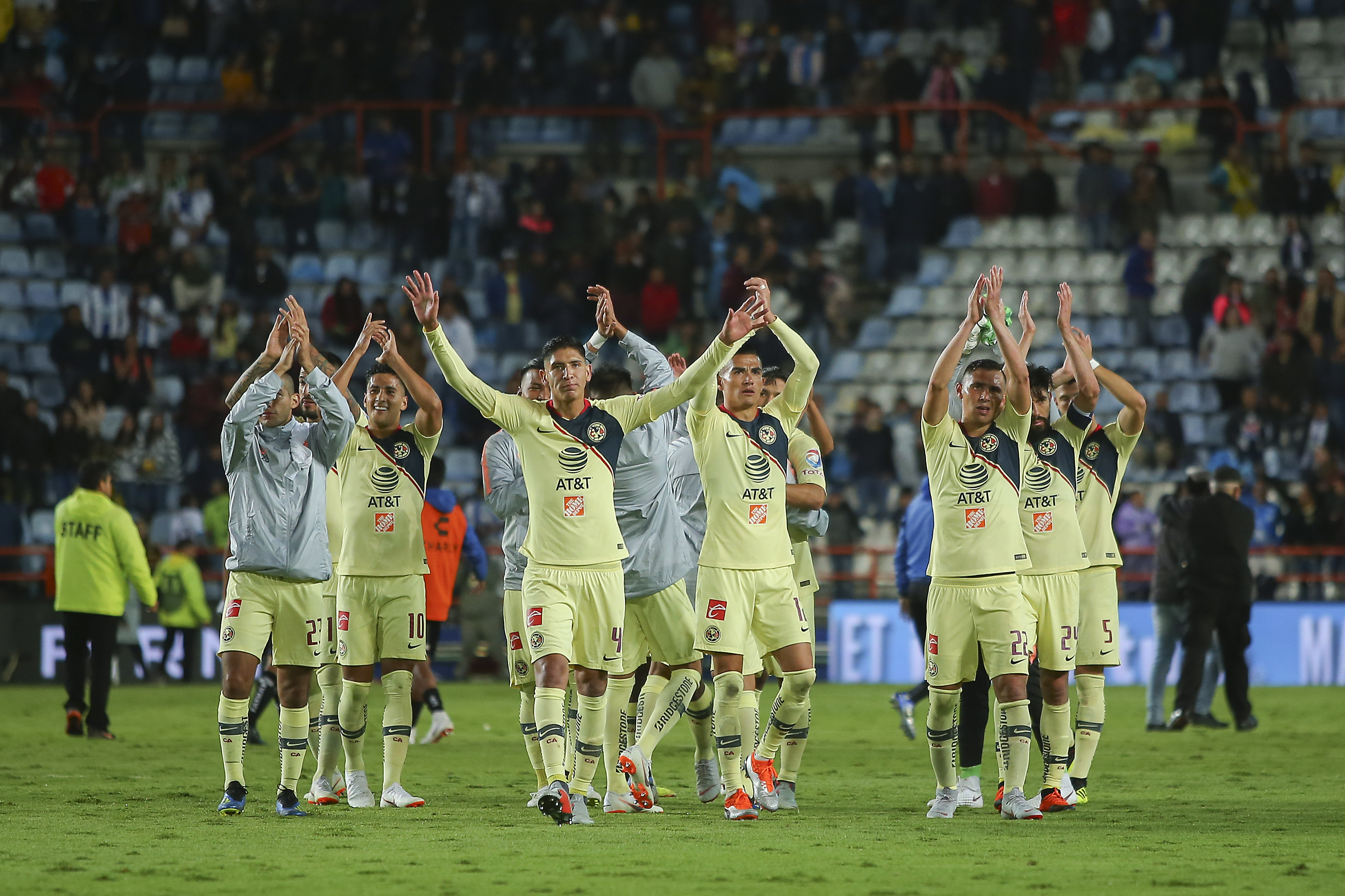 Diego Lainez, en noche soñada en triunfo Águila