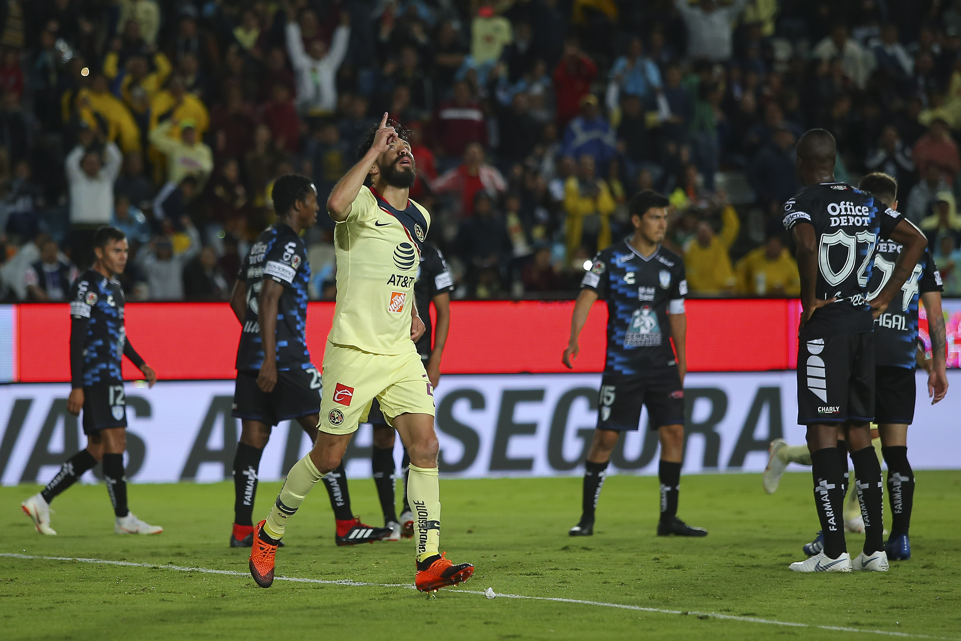 Diego Lainez, en noche soñada en triunfo Águila