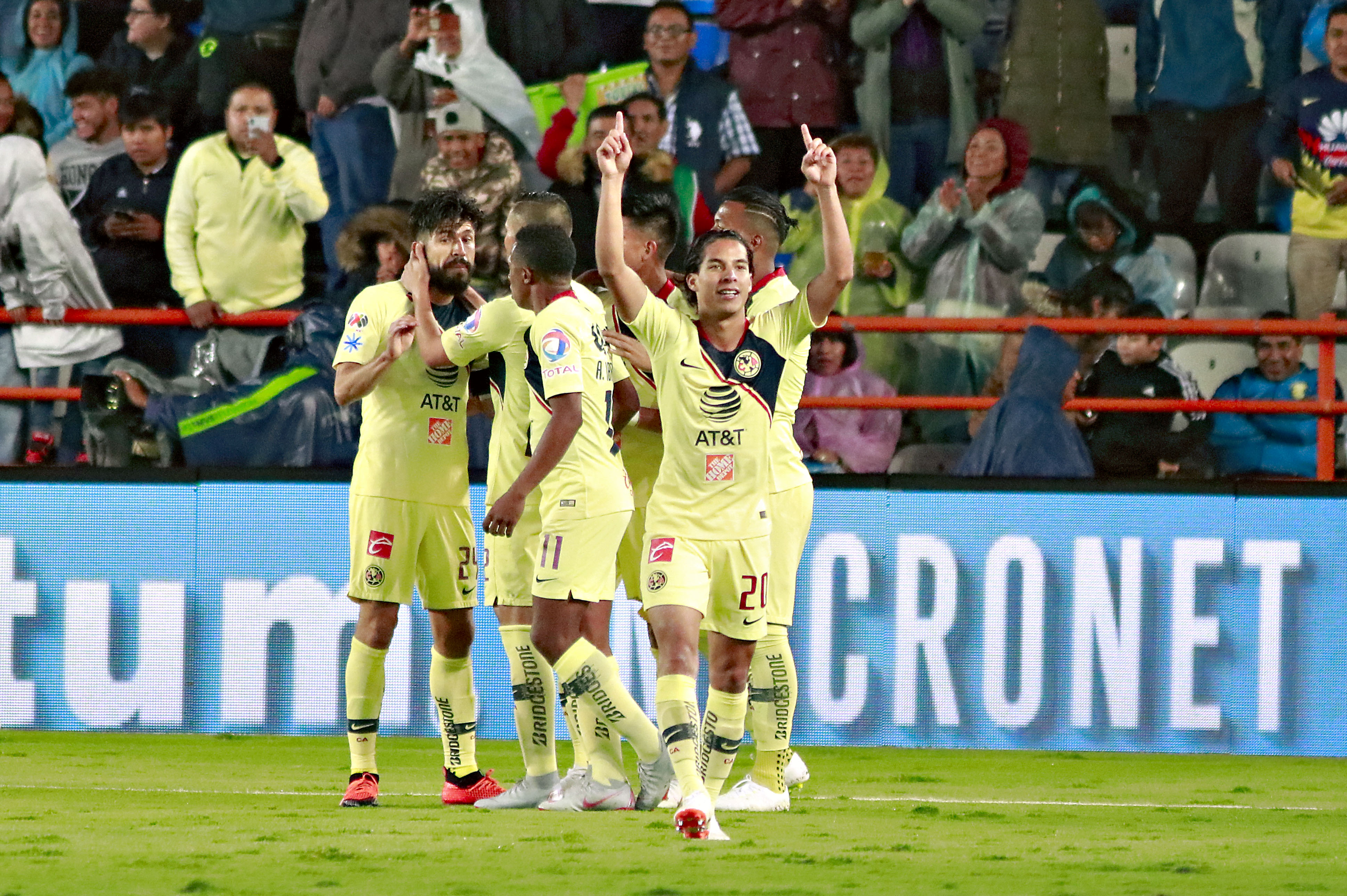 Diego Lainez, en noche soñada en triunfo Águila