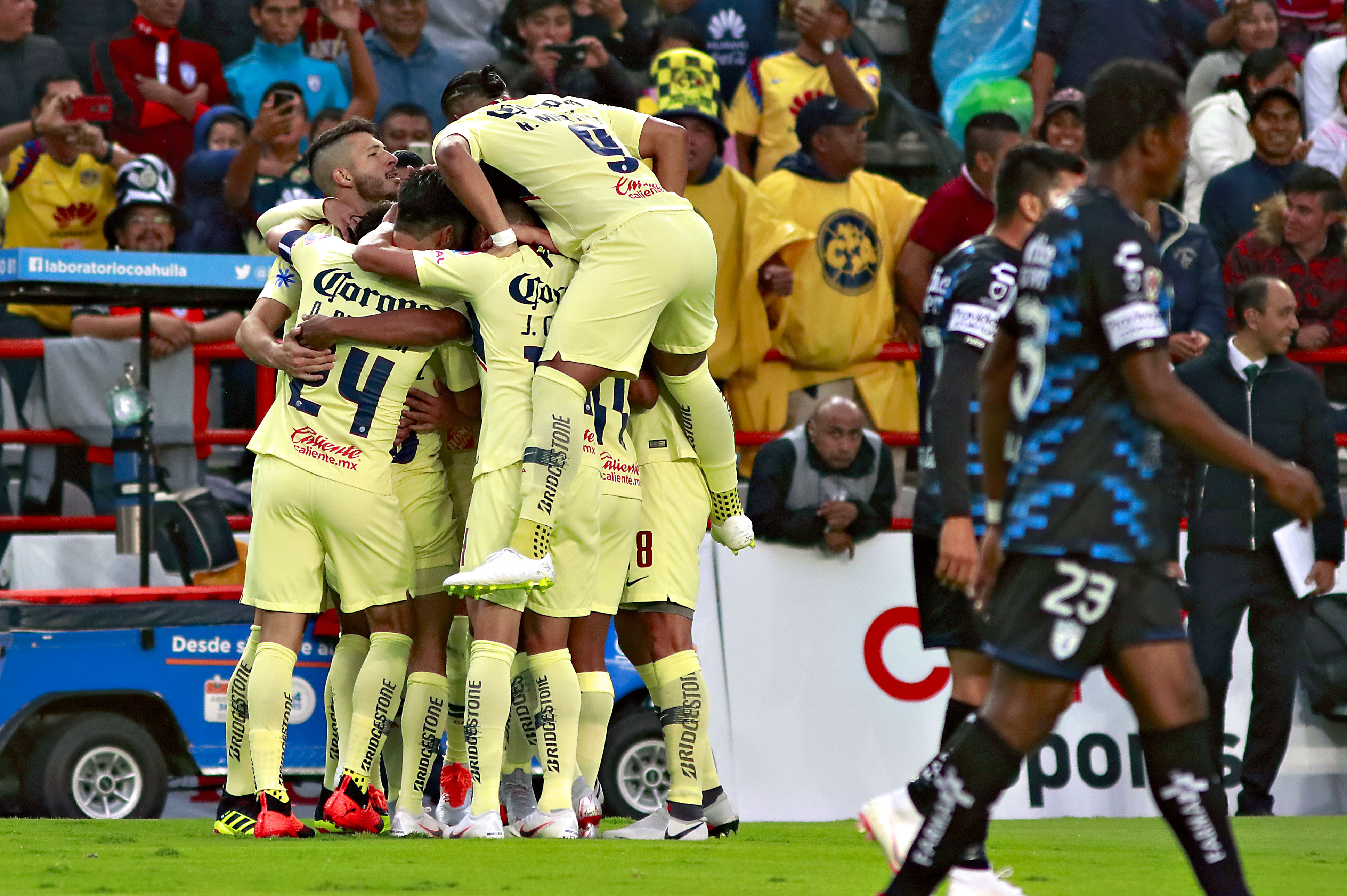 Diego Lainez, en noche soñada en triunfo Águila
