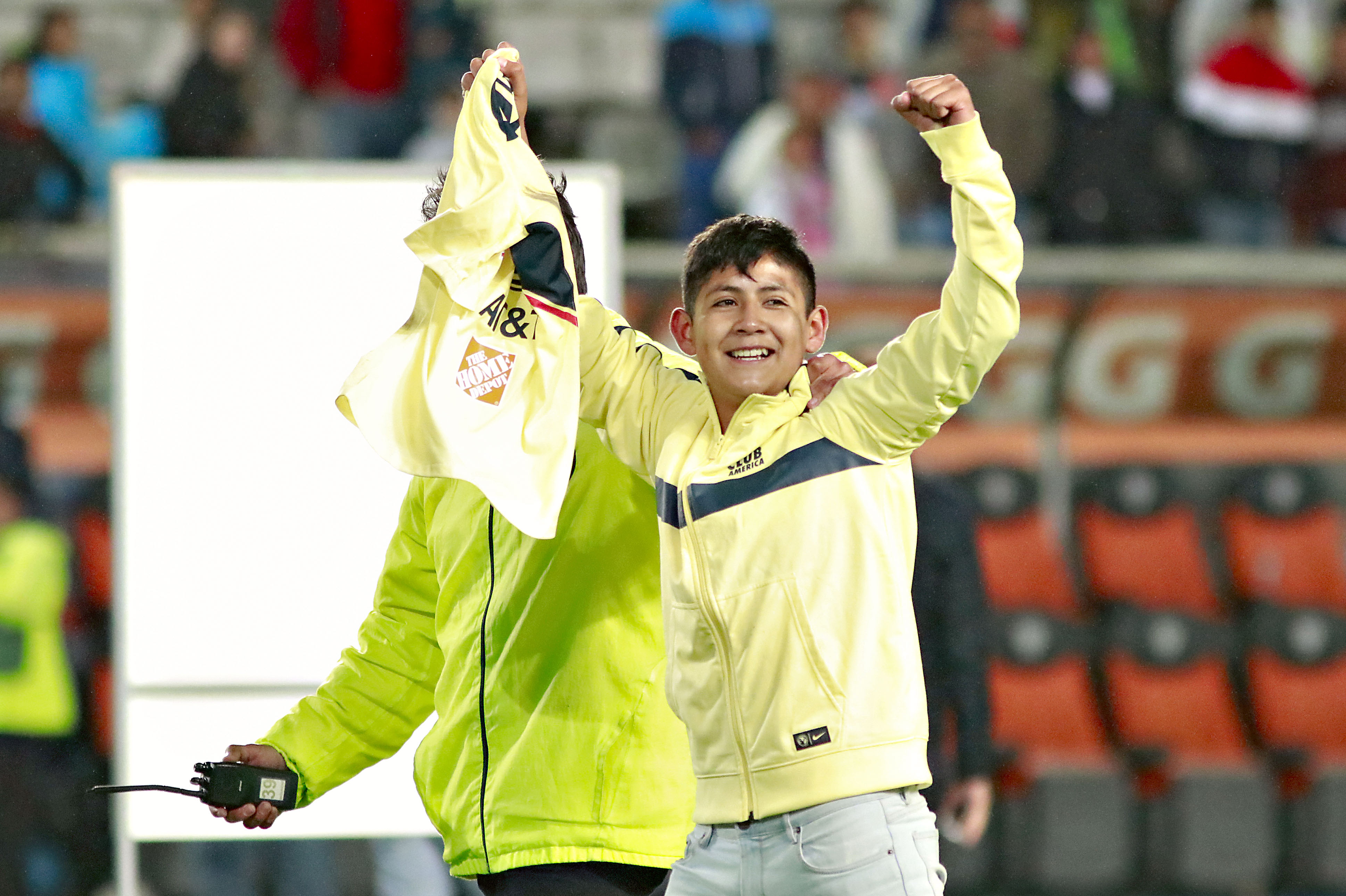 Diego Lainez, en noche soñada en triunfo Águila