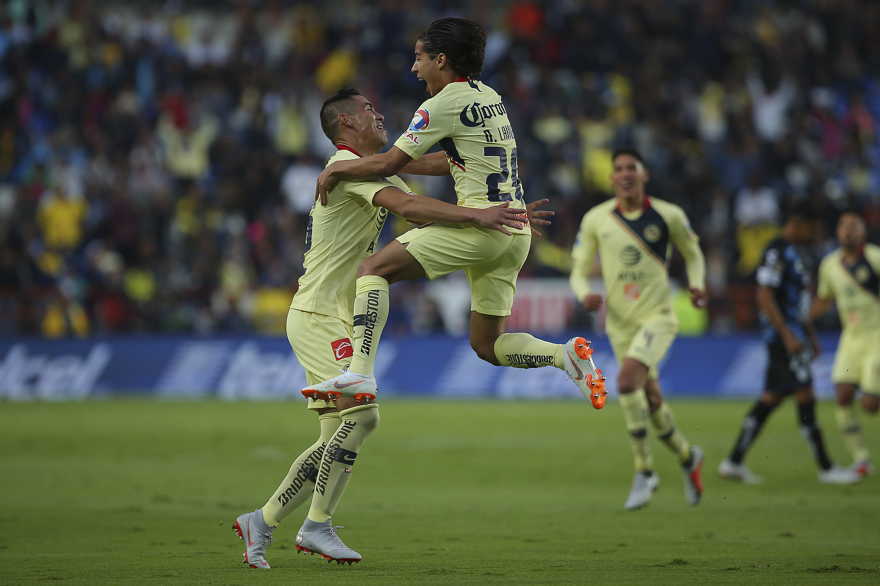 Diego Lainez, en noche soñada en triunfo Águila