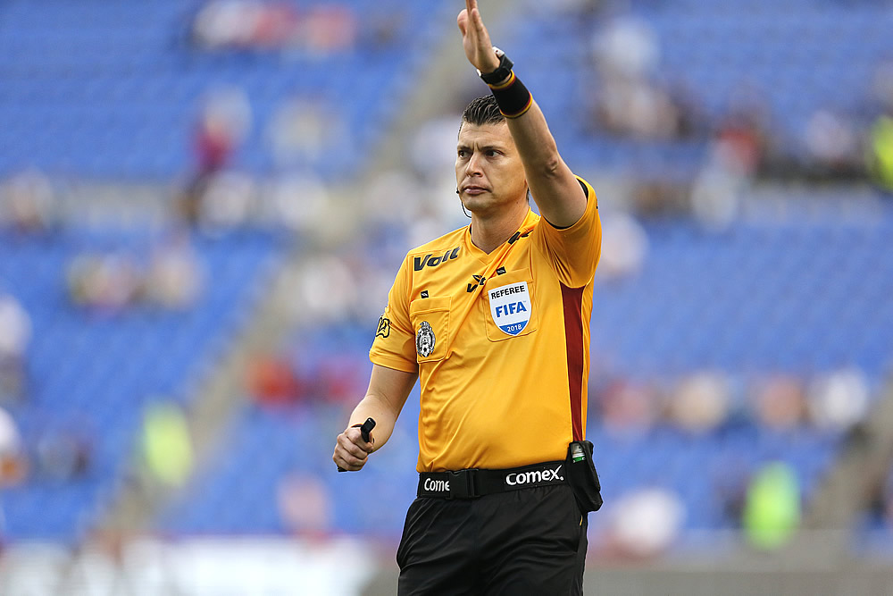 Tiburones hacen puré de camote