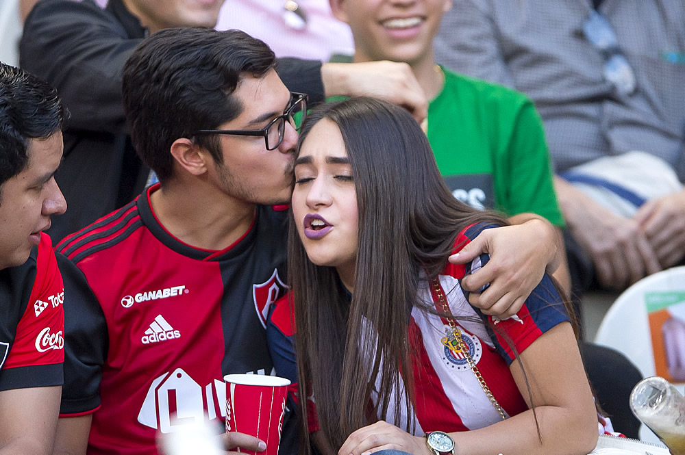 Chivas liga tres sin perder; Atlas sigue sin anotar en el A2018