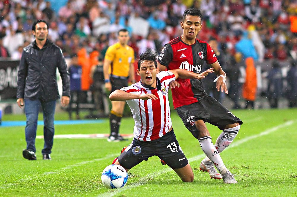 Chivas liga tres sin perder; Atlas sigue sin anotar en el A2018