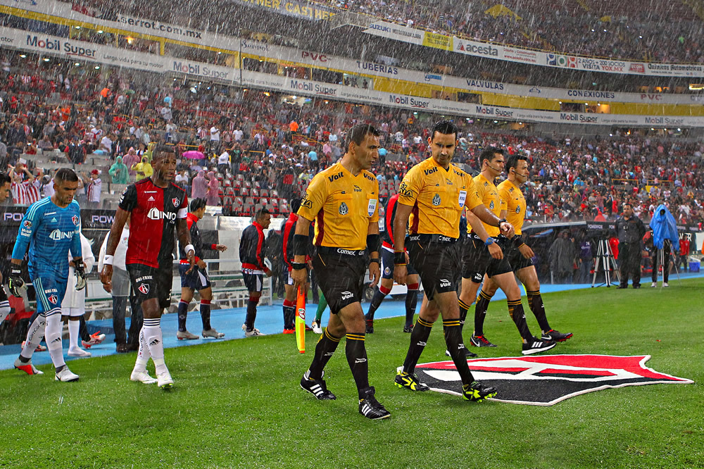 Chivas liga tres sin perder; Atlas sigue sin anotar en el A2018